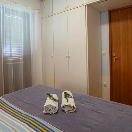 Josephine Apartmán